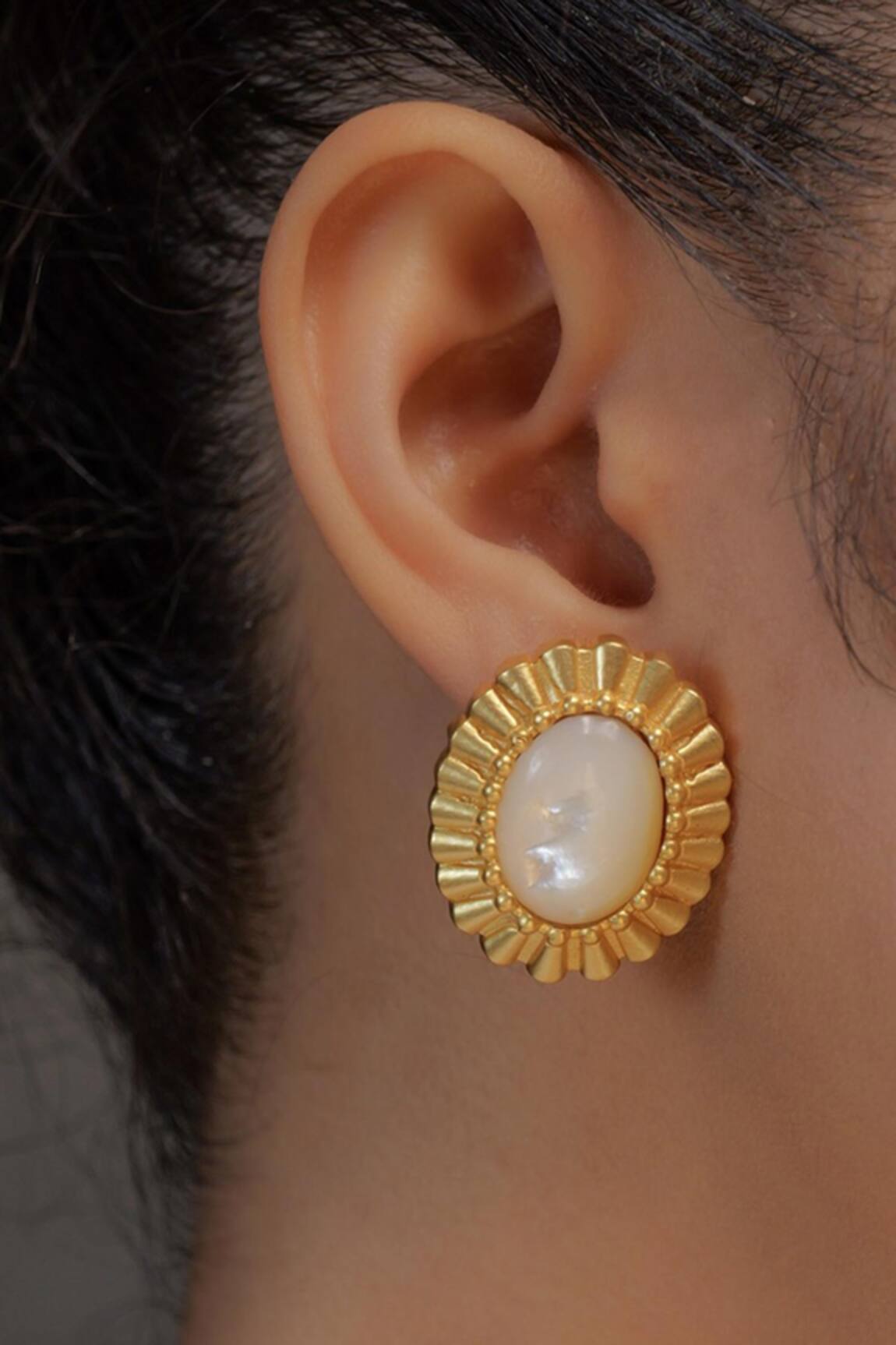 Zariin Sunny Getaway Stud Earrings 