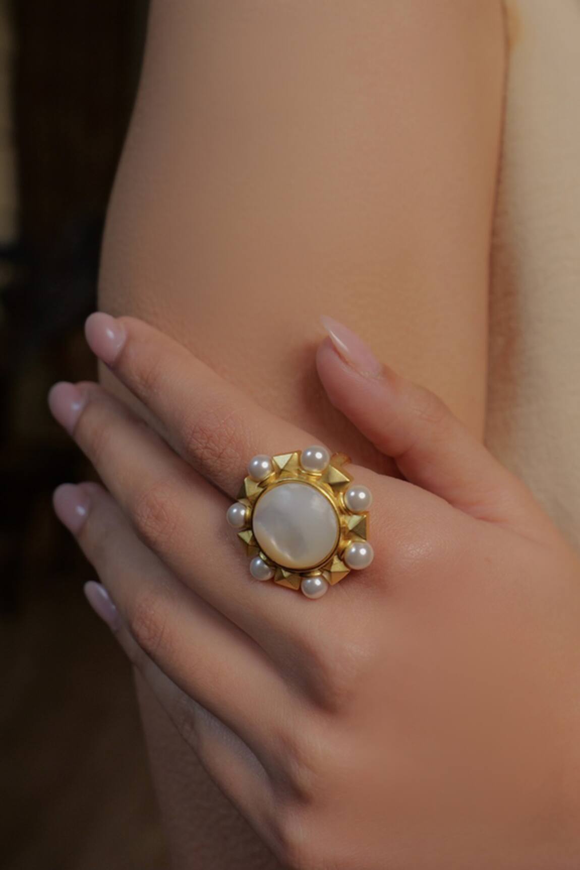 Zariin Pearl Motif Adjustable Ring 