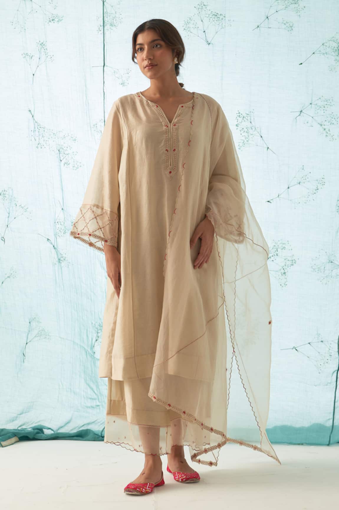 JANKI INDIA Beige Embroidered Kurta Set 
