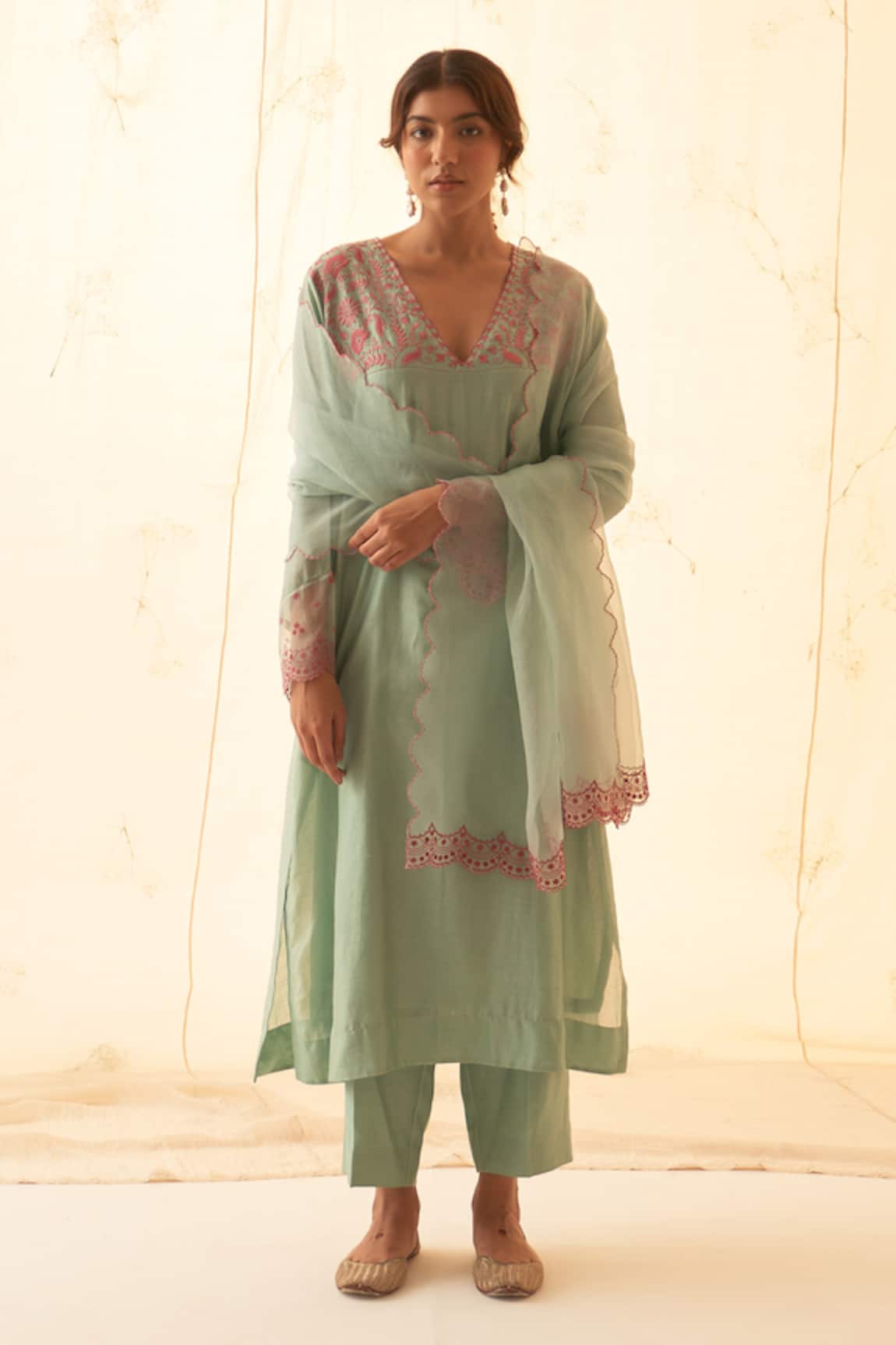 JANKI INDIA Aqua Pink Embroidered Kurta Set 