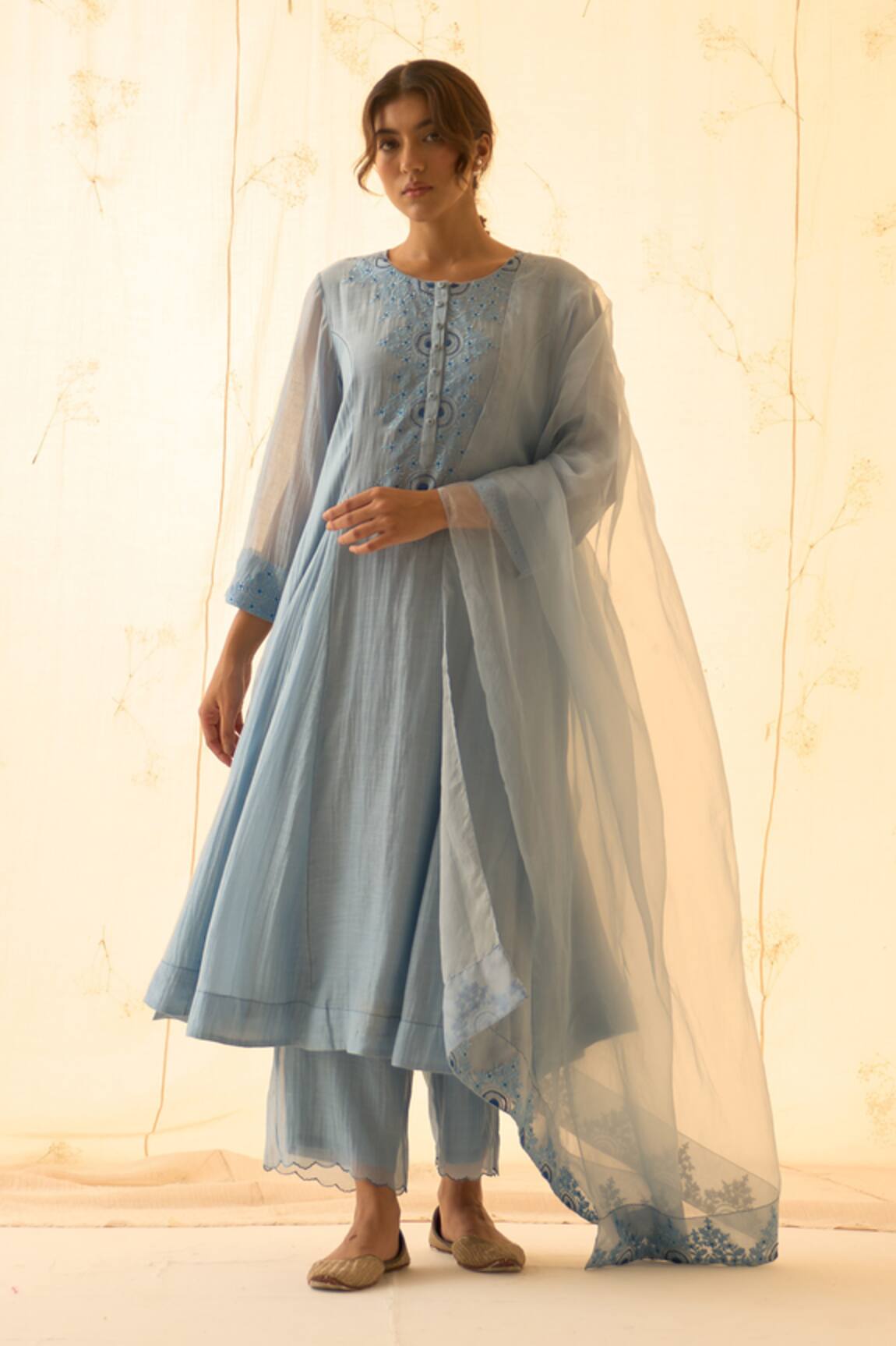 JANKI INDIA Ice Blue Embroidered Kurta Set 