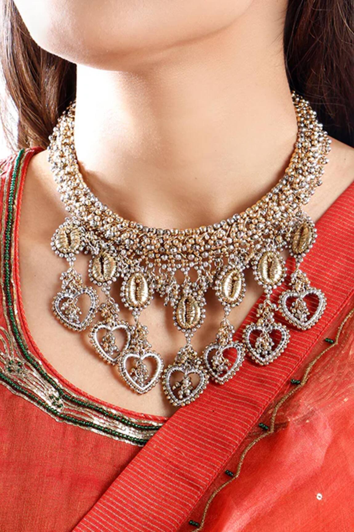 Vaidaan Khushi Choker with Pearl Embellishments