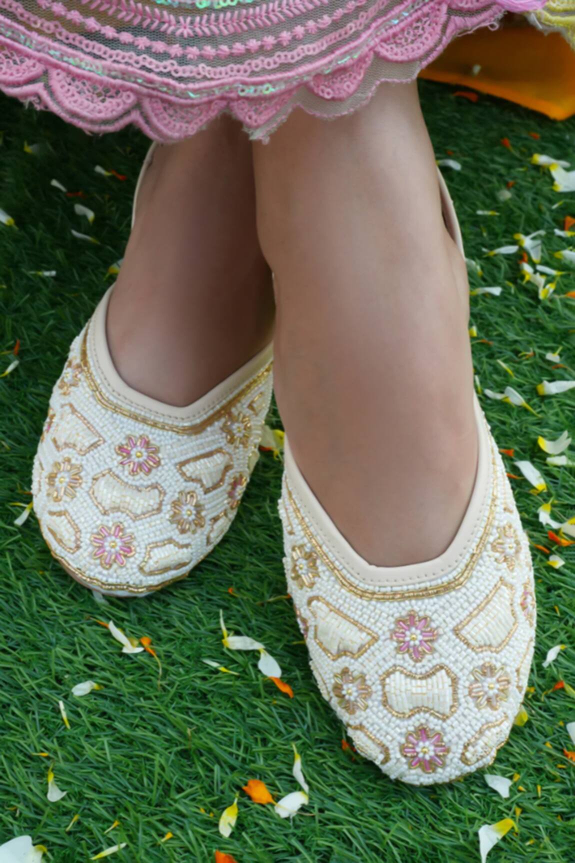 Vaidaan Embellished Ruma Jutti 