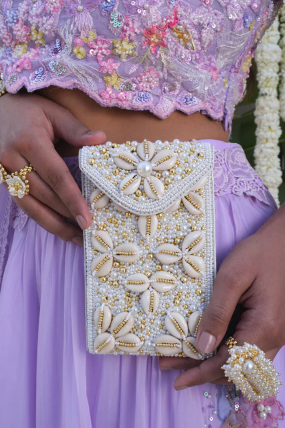 Vaidaan Designer Pushpa Bag 
