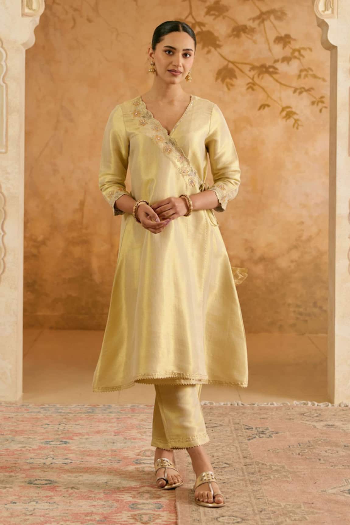 Nero India Gold Tissue Kurta & Pant Set 