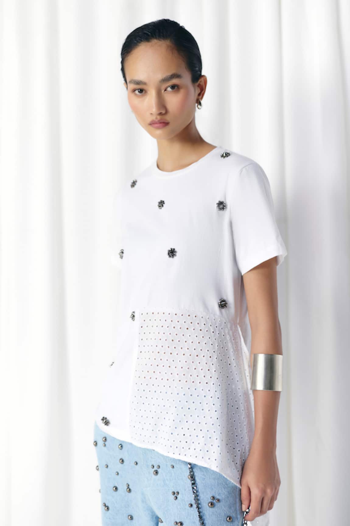 Mellowdrama Solid Schiffley Studded T-Shirt 