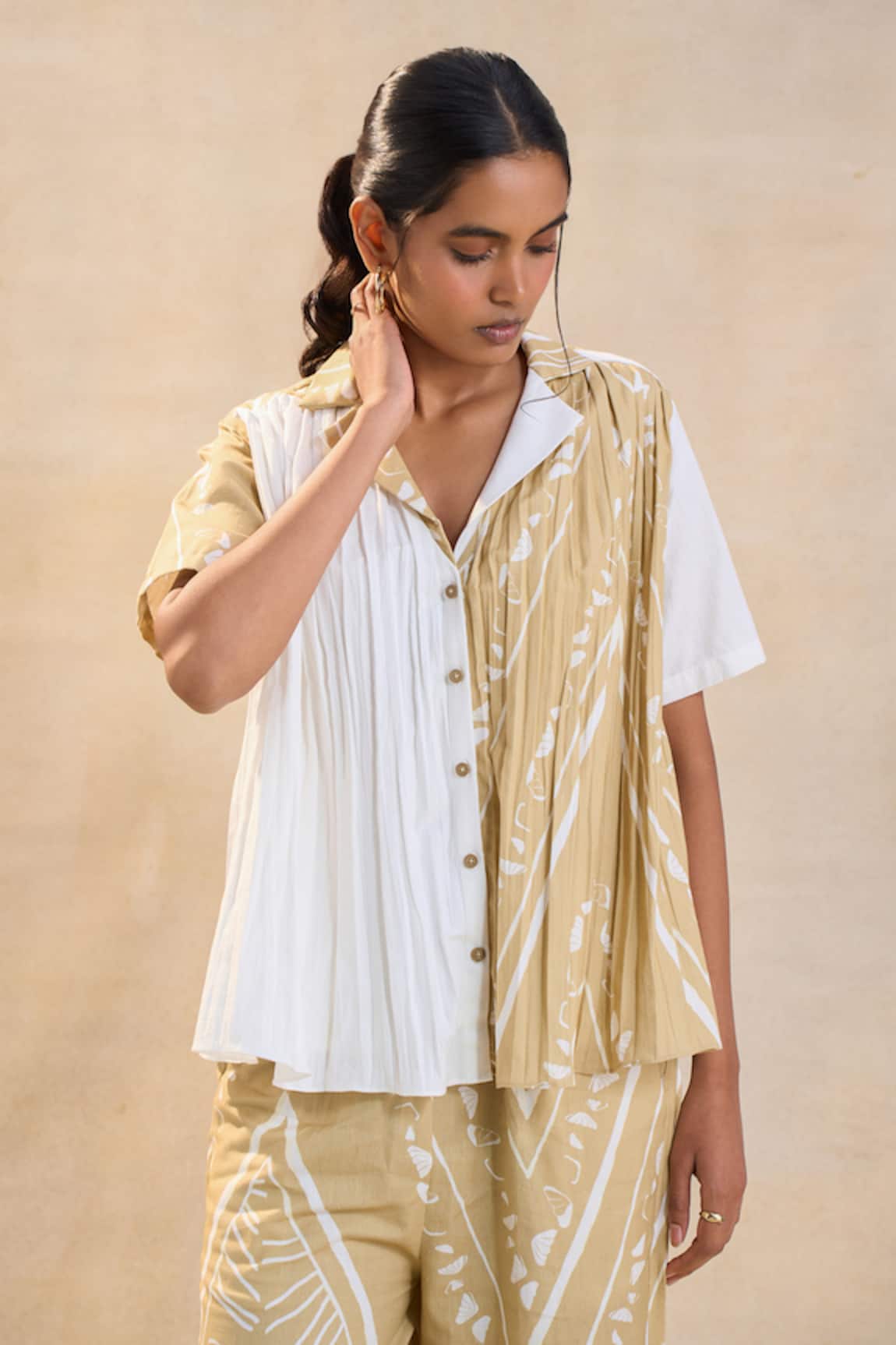 Vedika M Chevron Shell Pleated Shirt 