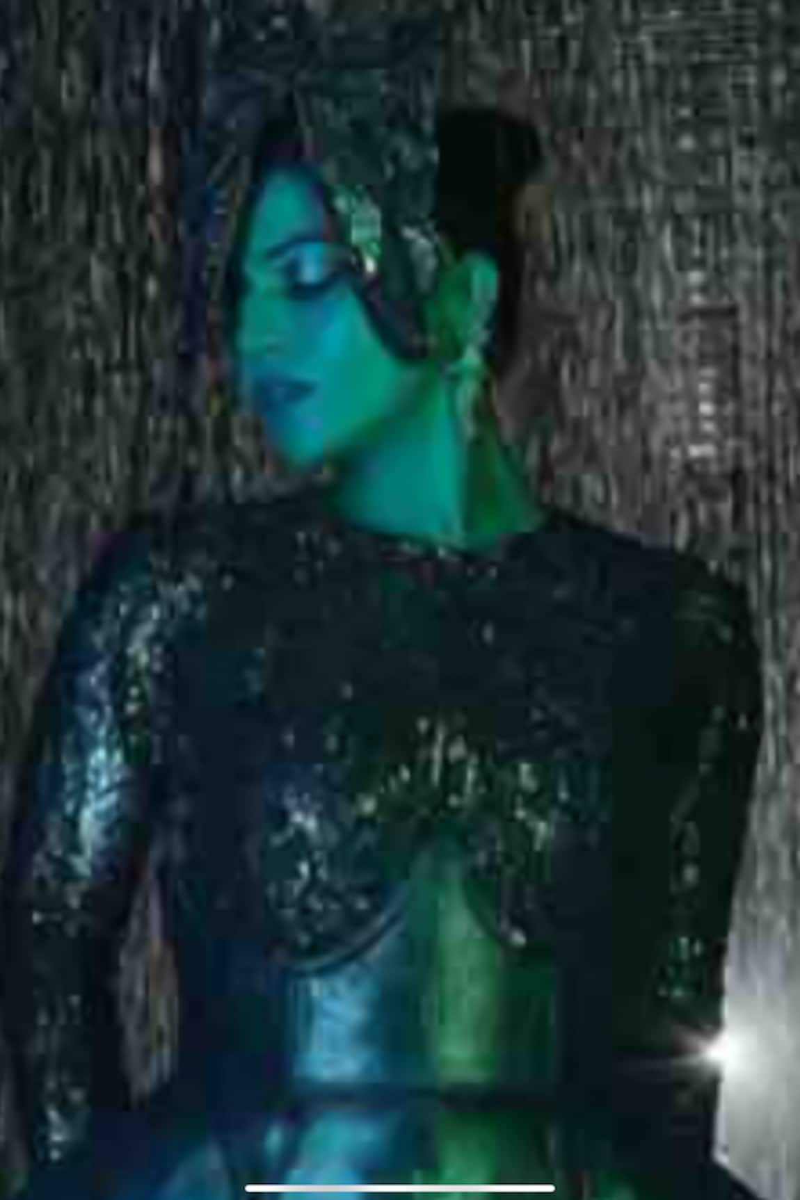 Ode Jewels Gold & Peach Dew Bloom Danglers