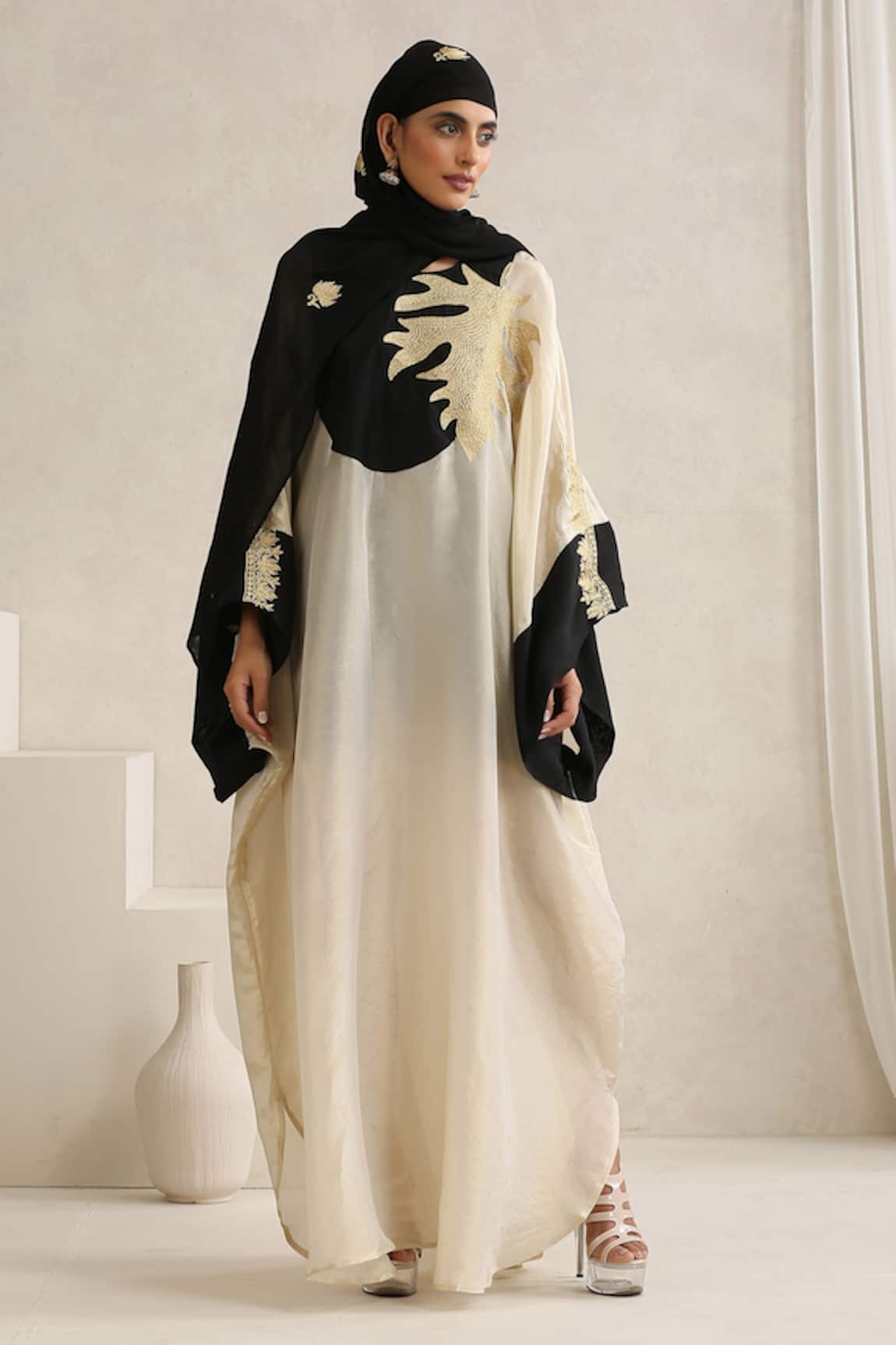 Wazir C Nargis Off White & Black Abaya With Inner 
