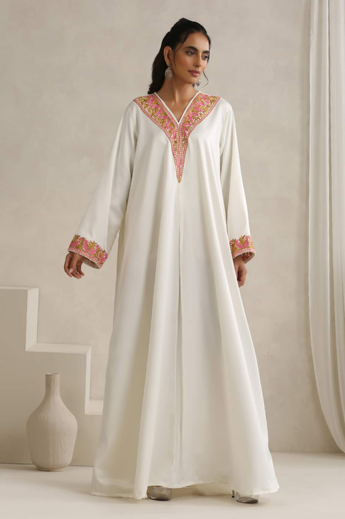 Wazir C Nargis White Abaya 
