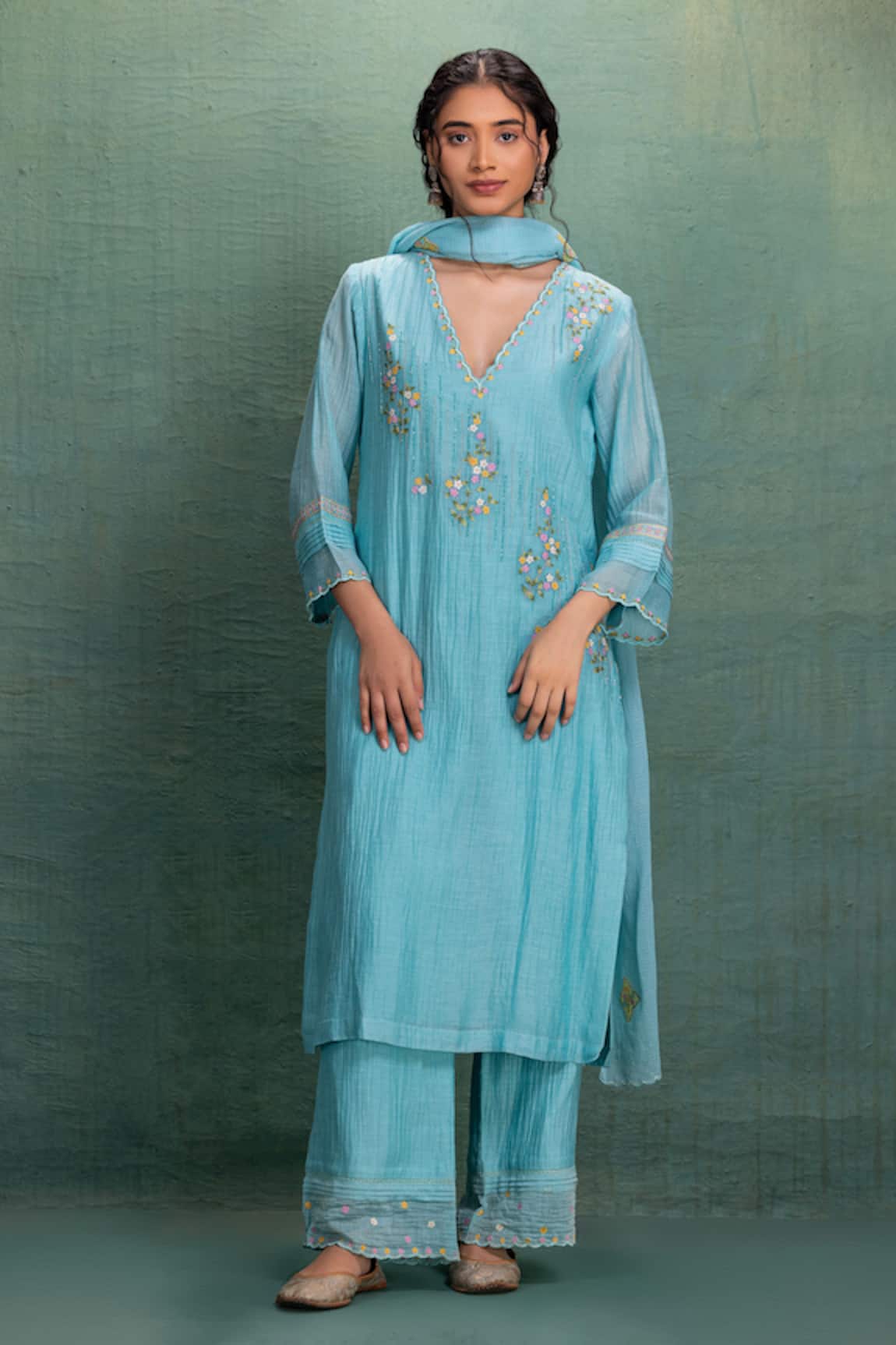 Kahani Lush Blue Chanderi Embroidered Kurta Set 
