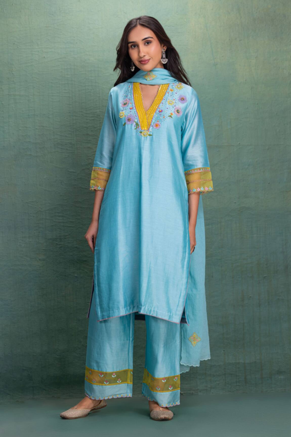 Kahani Lush Embroidered Chanderi Kurta Set 
