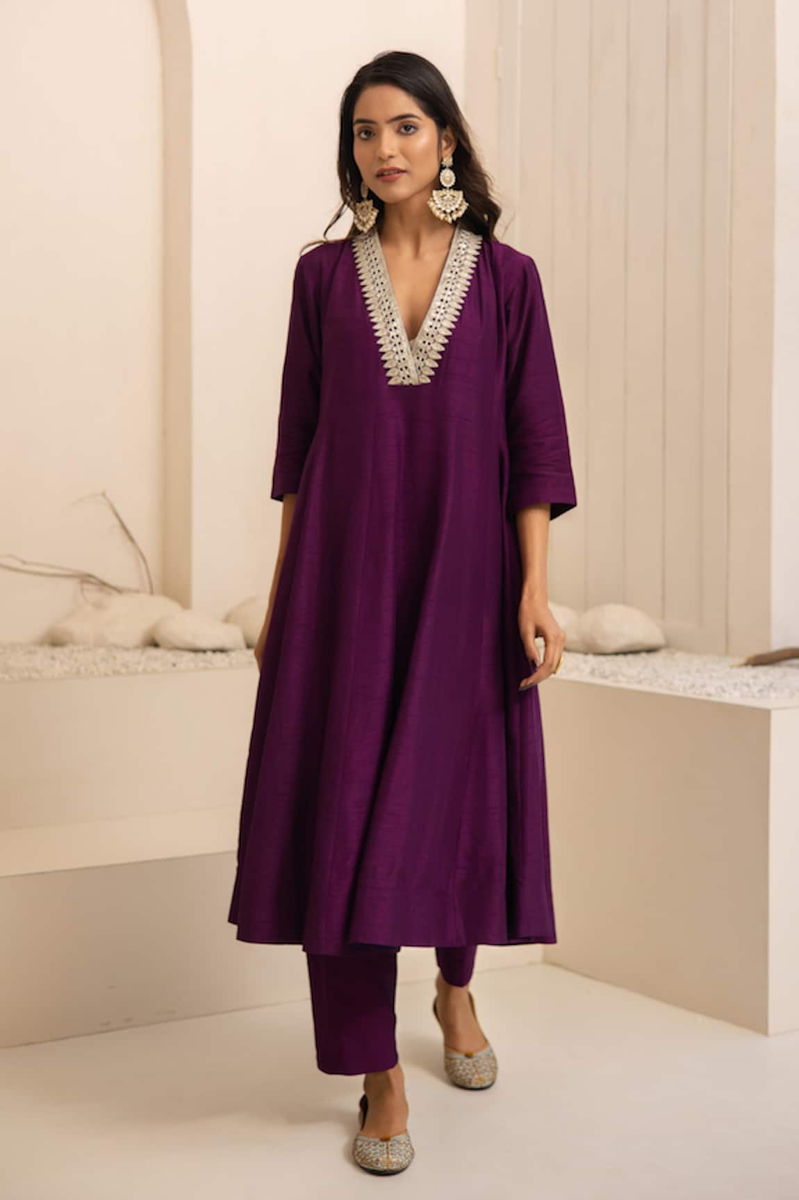 Avaha Jamuni Purple Kalidaar Kurta Set 
