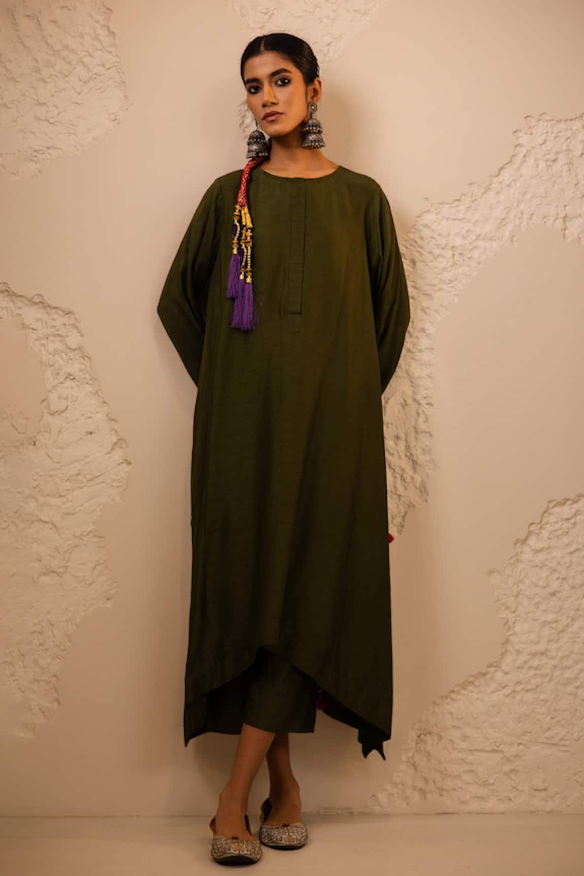 Avaha Olive Green Dola Silk Kurta Set 