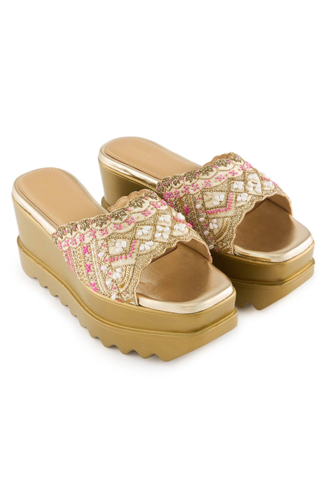 Anaar Vintage Wink Wedges 