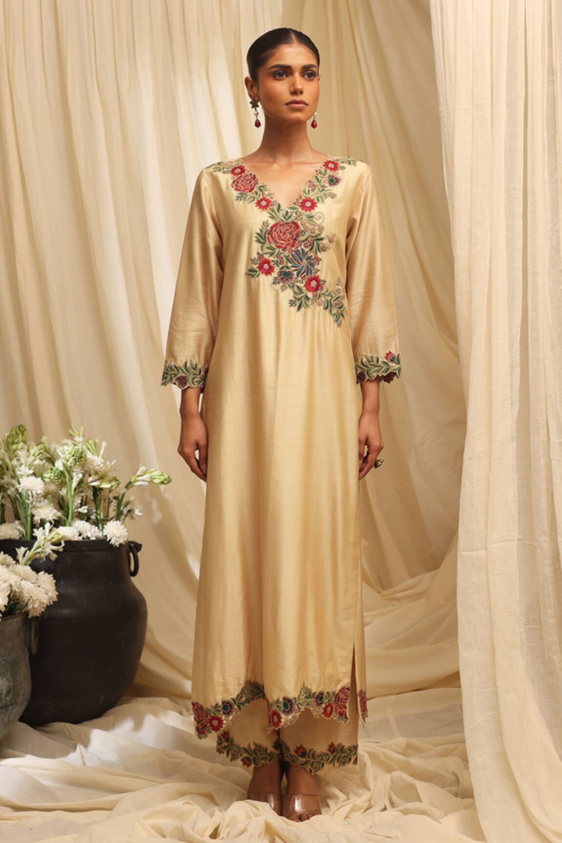 Ekru Botanic Cluster Kurta Set 