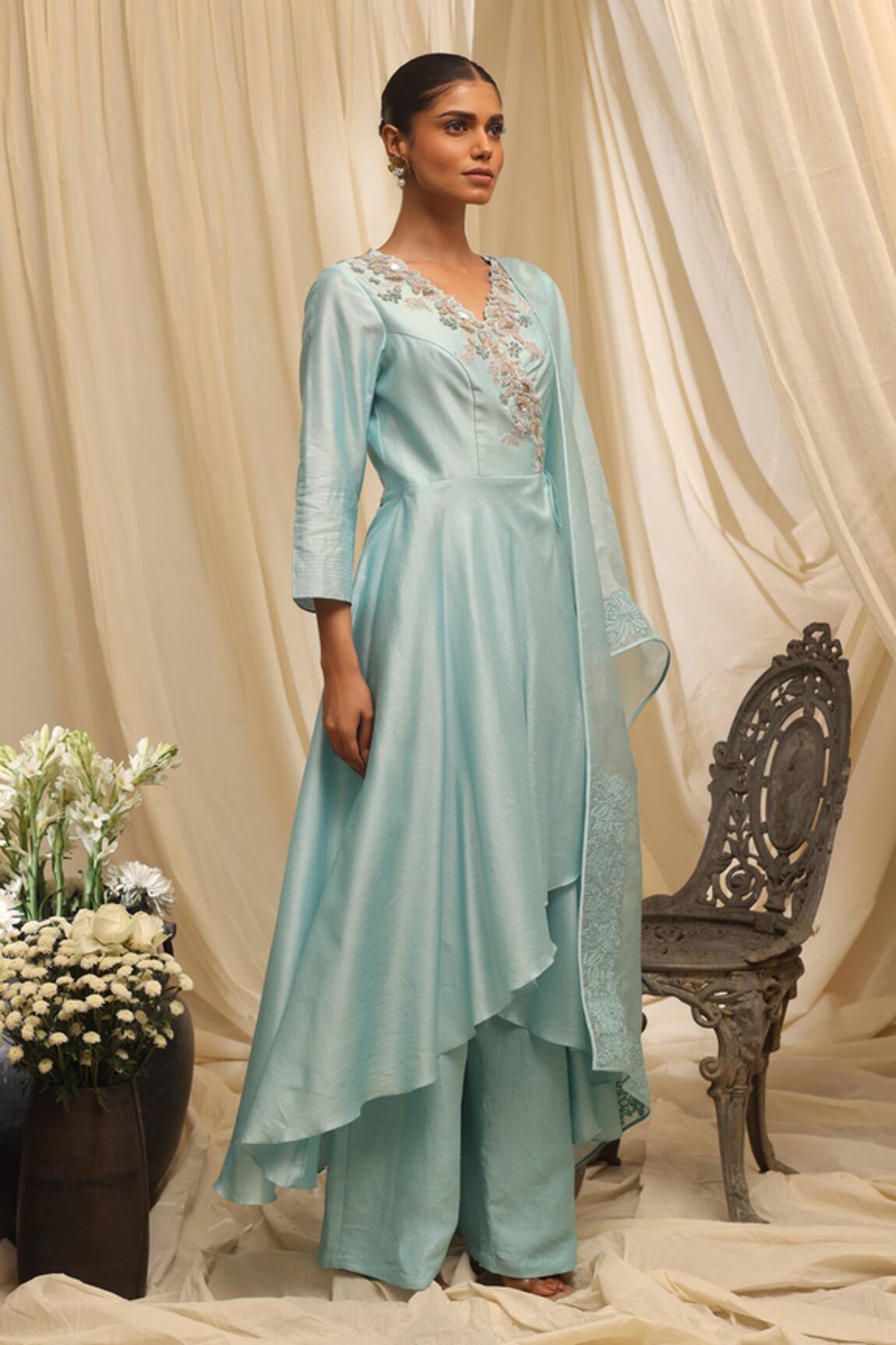 Ekru Sky Blue Golden Serenity Kurta Set 