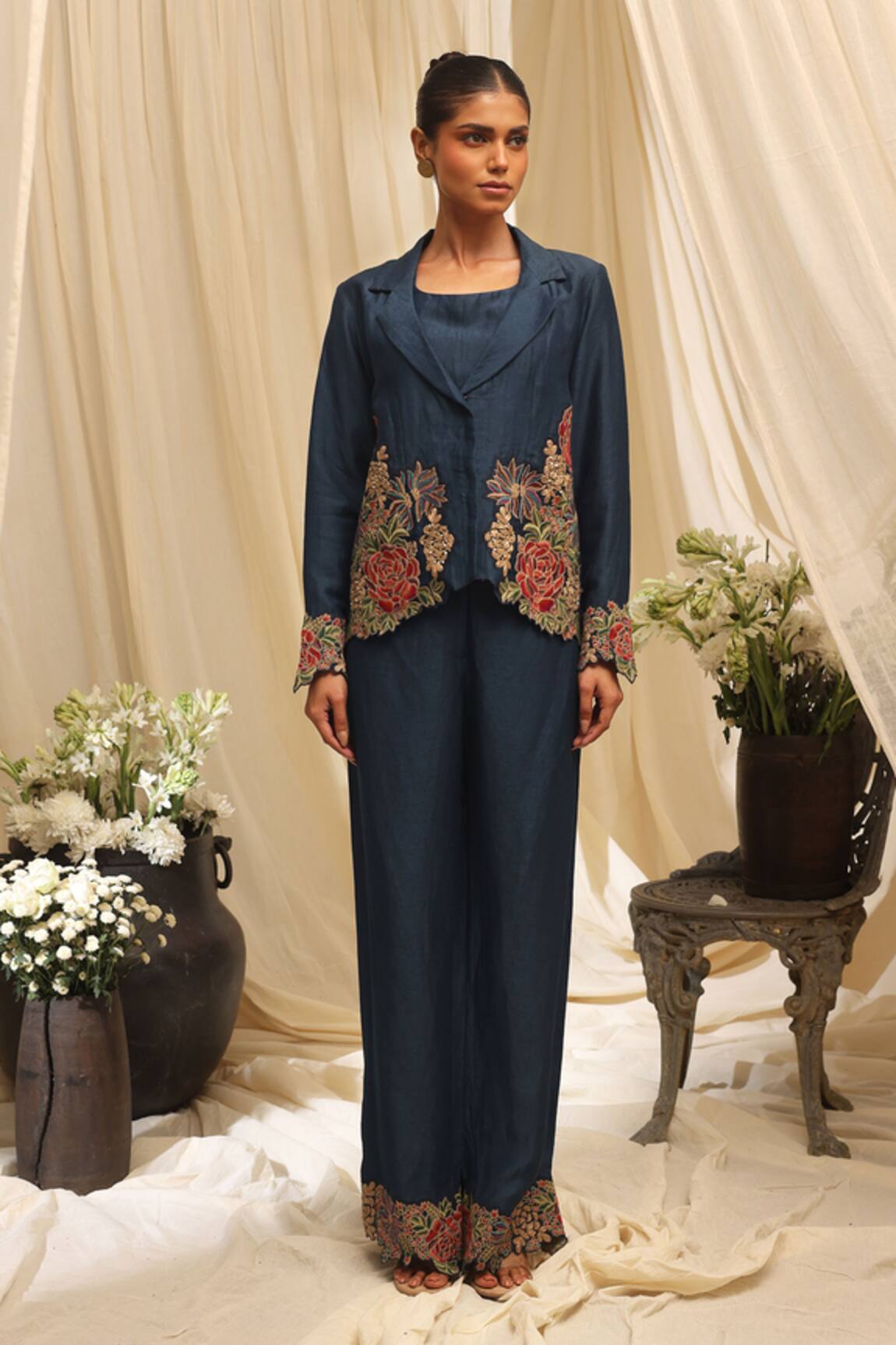 Ekru Navy Botanic Bloom Co-ord Set 