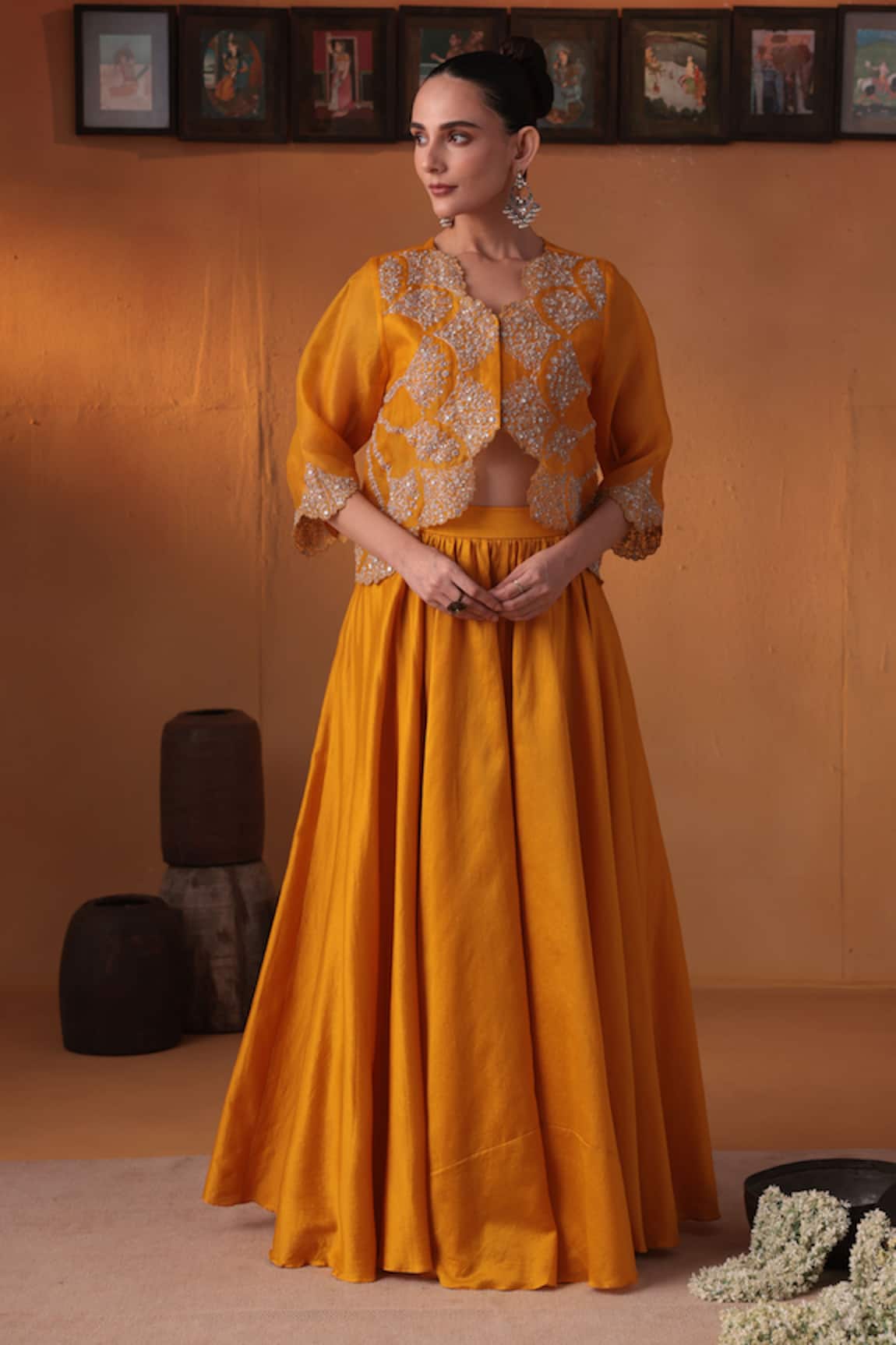 Ekru Swarna Leher Jacket & Lehenga Set 