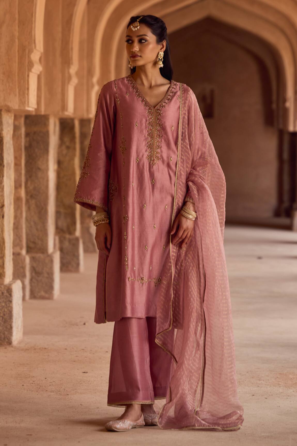 Kritika Dawar Blush Pakistani Style Kurta Set 