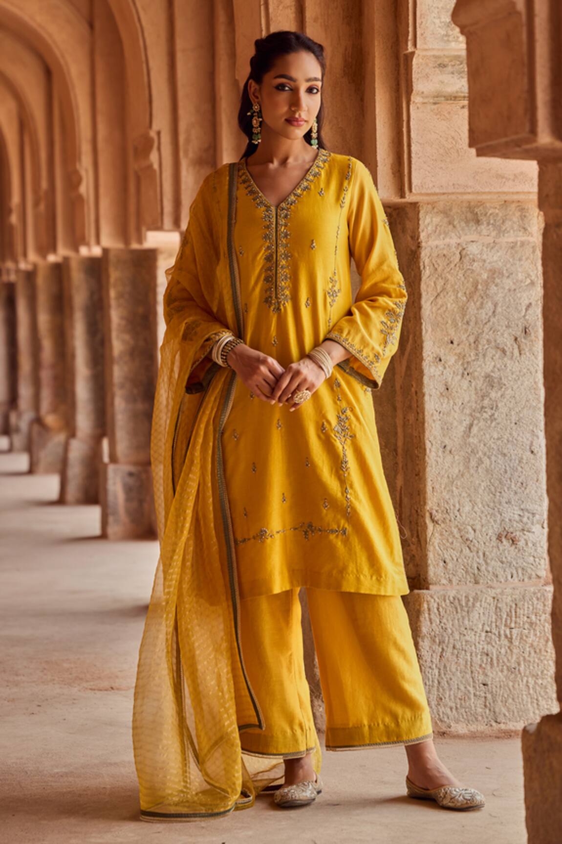 Kritika Dawar Mustard Pakistani Style Kurta Set 