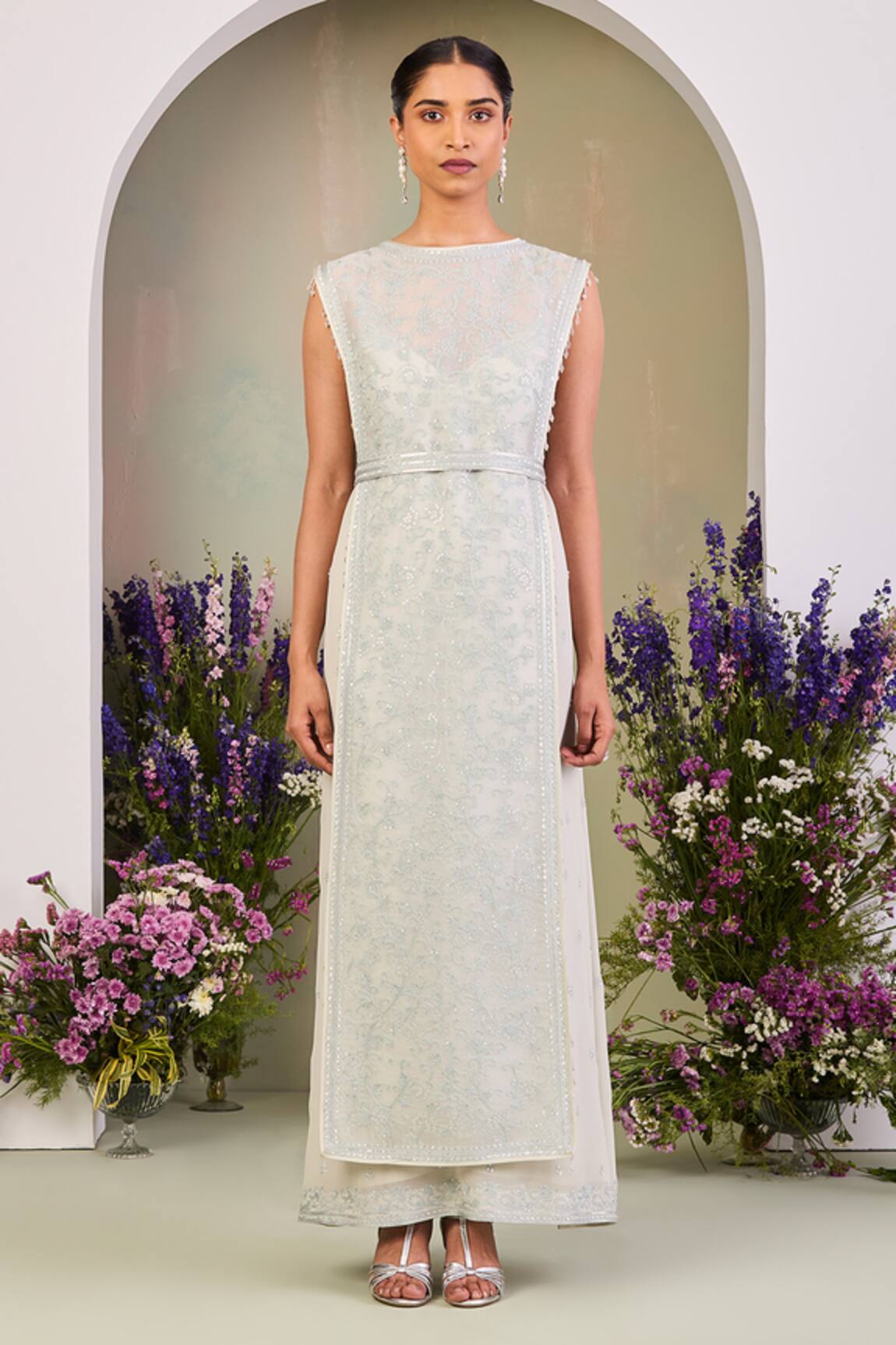 Sue Mue Floral Embroidered Kurta Set 