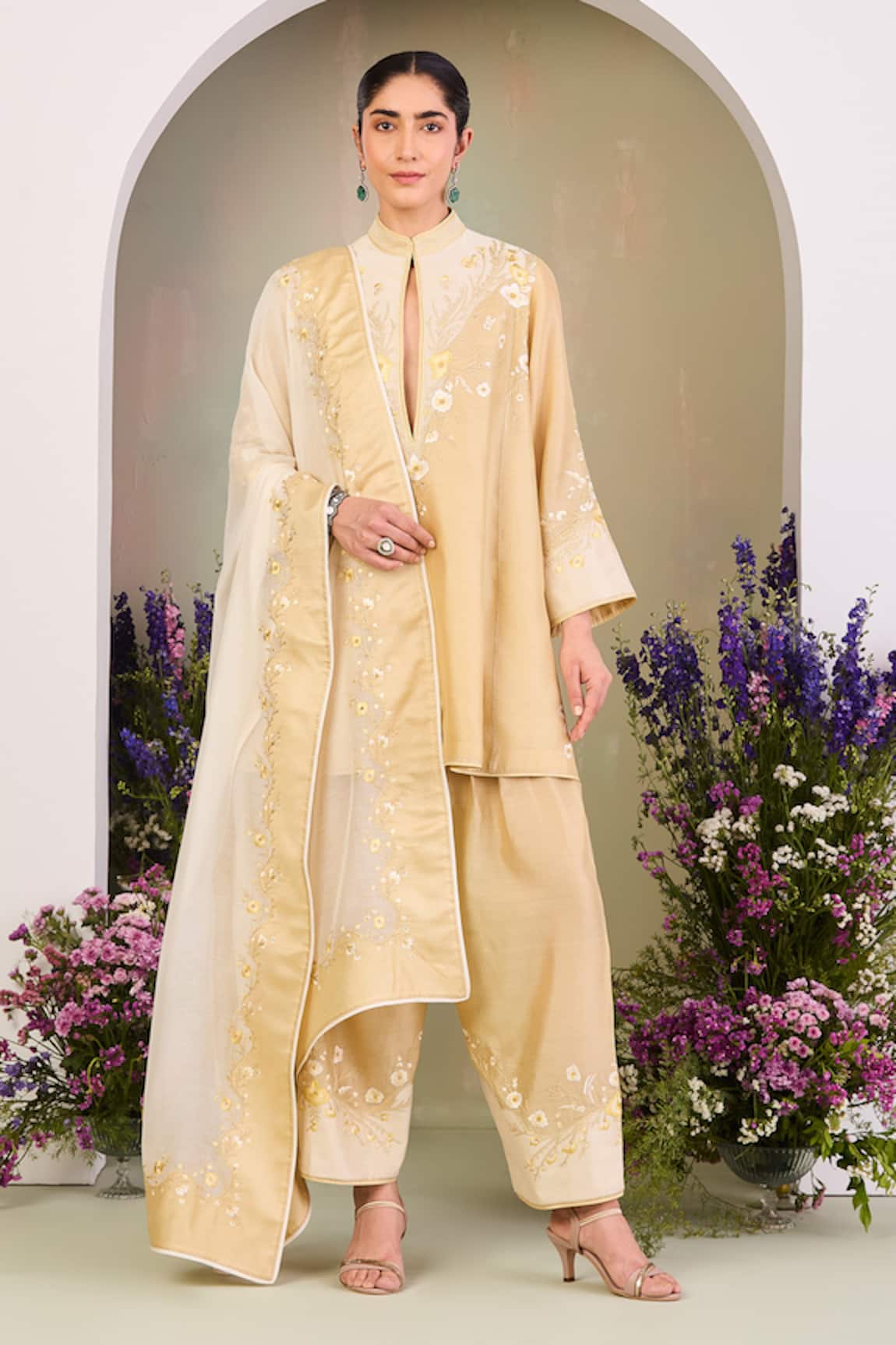 Sue Mue Pastel Yellow Appliqué Kurta Set 