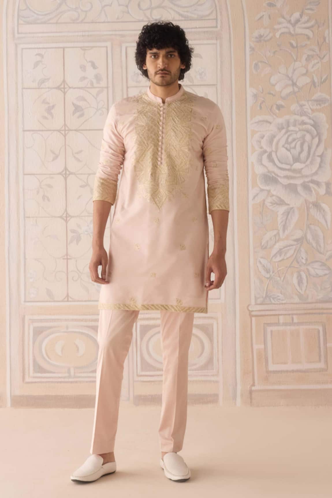 Shyam Narayan Prasad Embroidered Snow Pink Kurta Set 