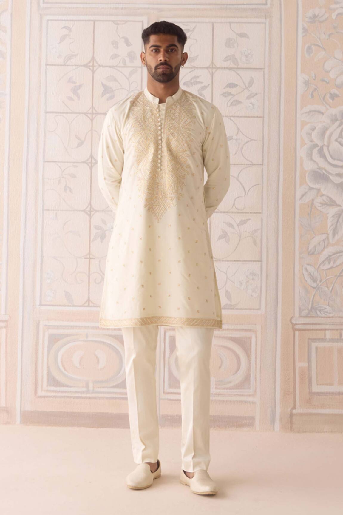 Shyam Narayan Prasad Embroidered Kurta Set 