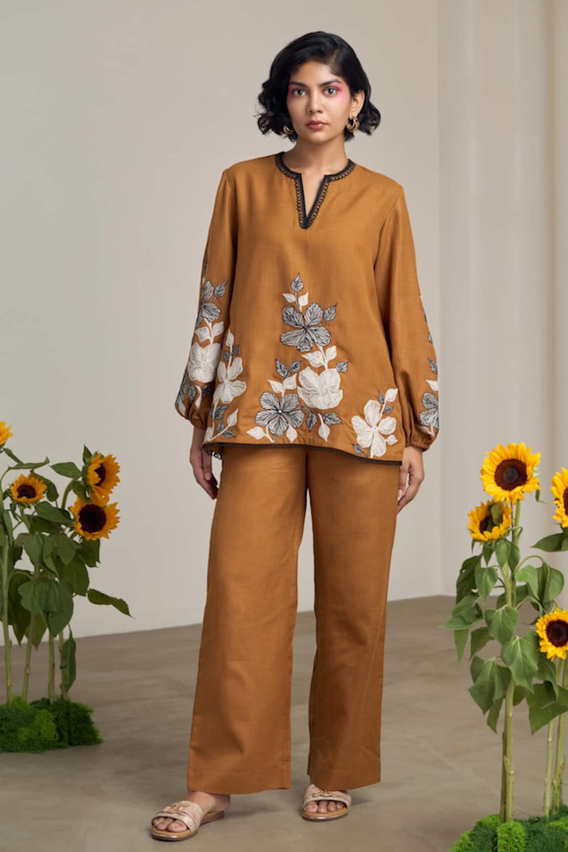 MAISOLOS Brown Floral Embroidered Pant Set 