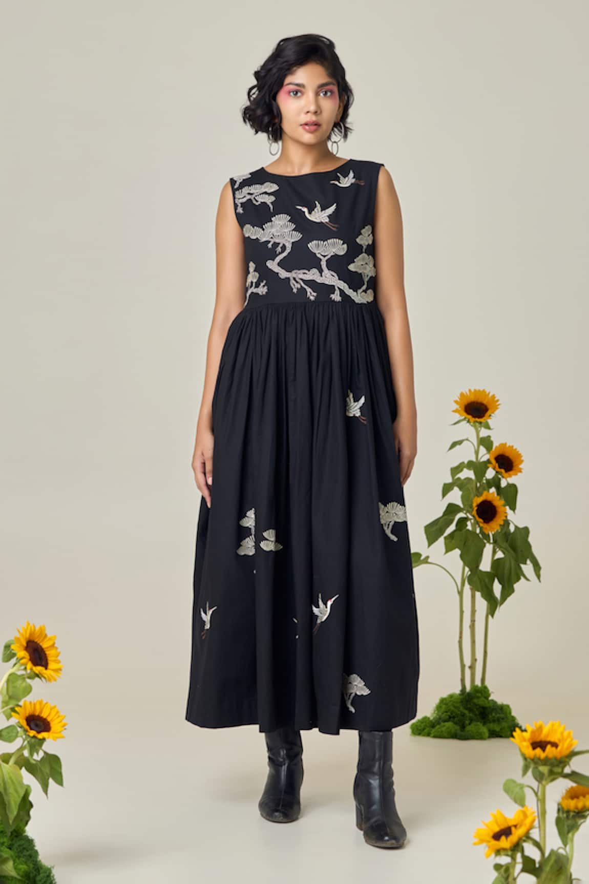 MAISOLOS Black Embroidered Midi Dress 