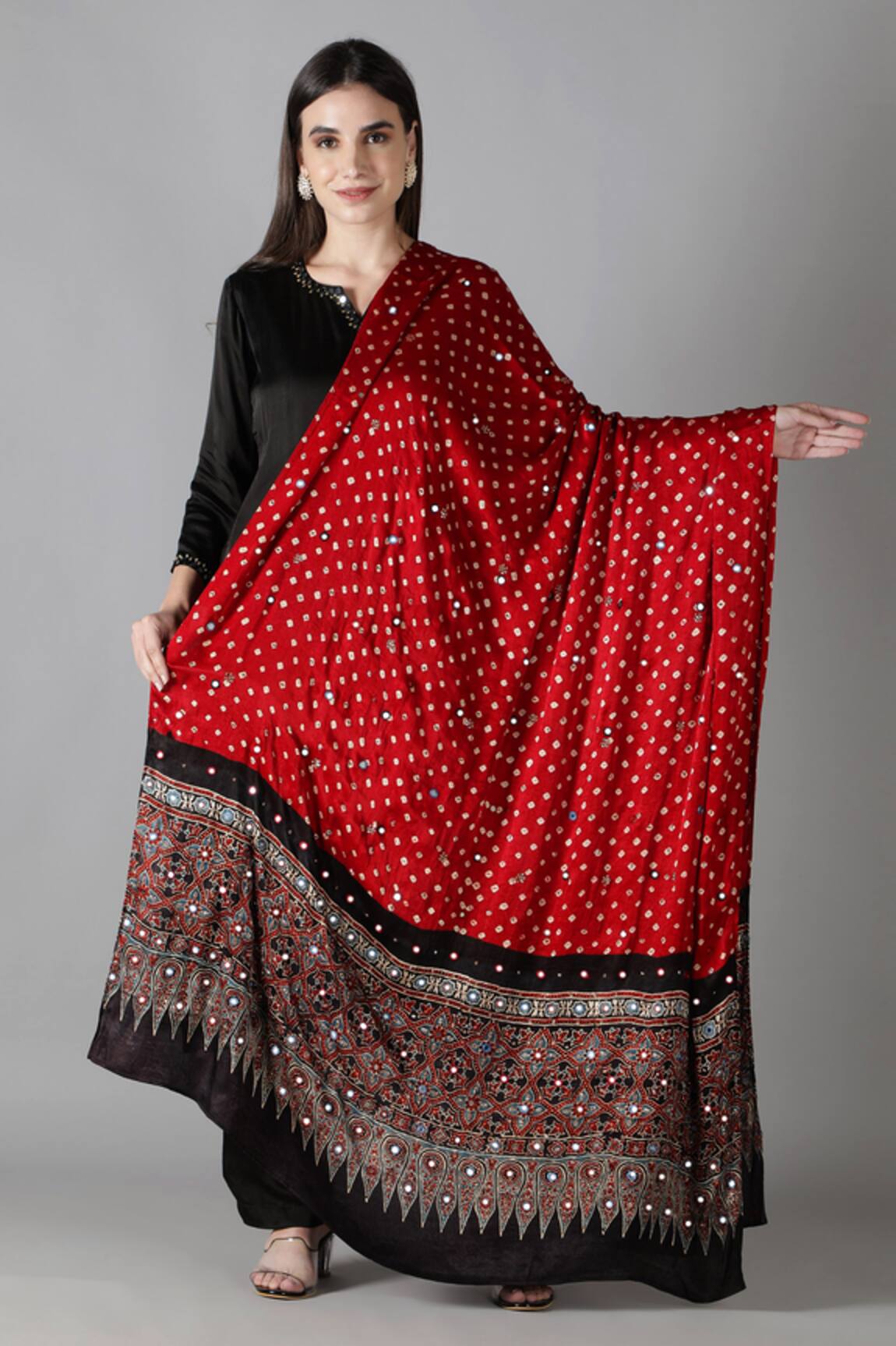 Sheeshakari Black Silk Straight Kurta Set 