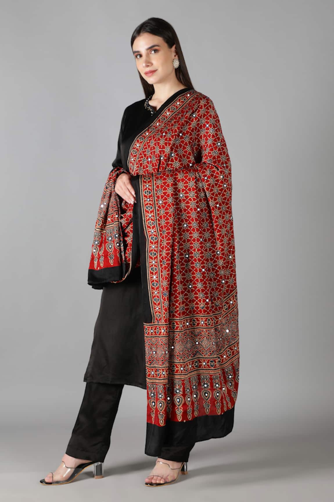 Sheeshakari Black Silk Straight Kurta Set 