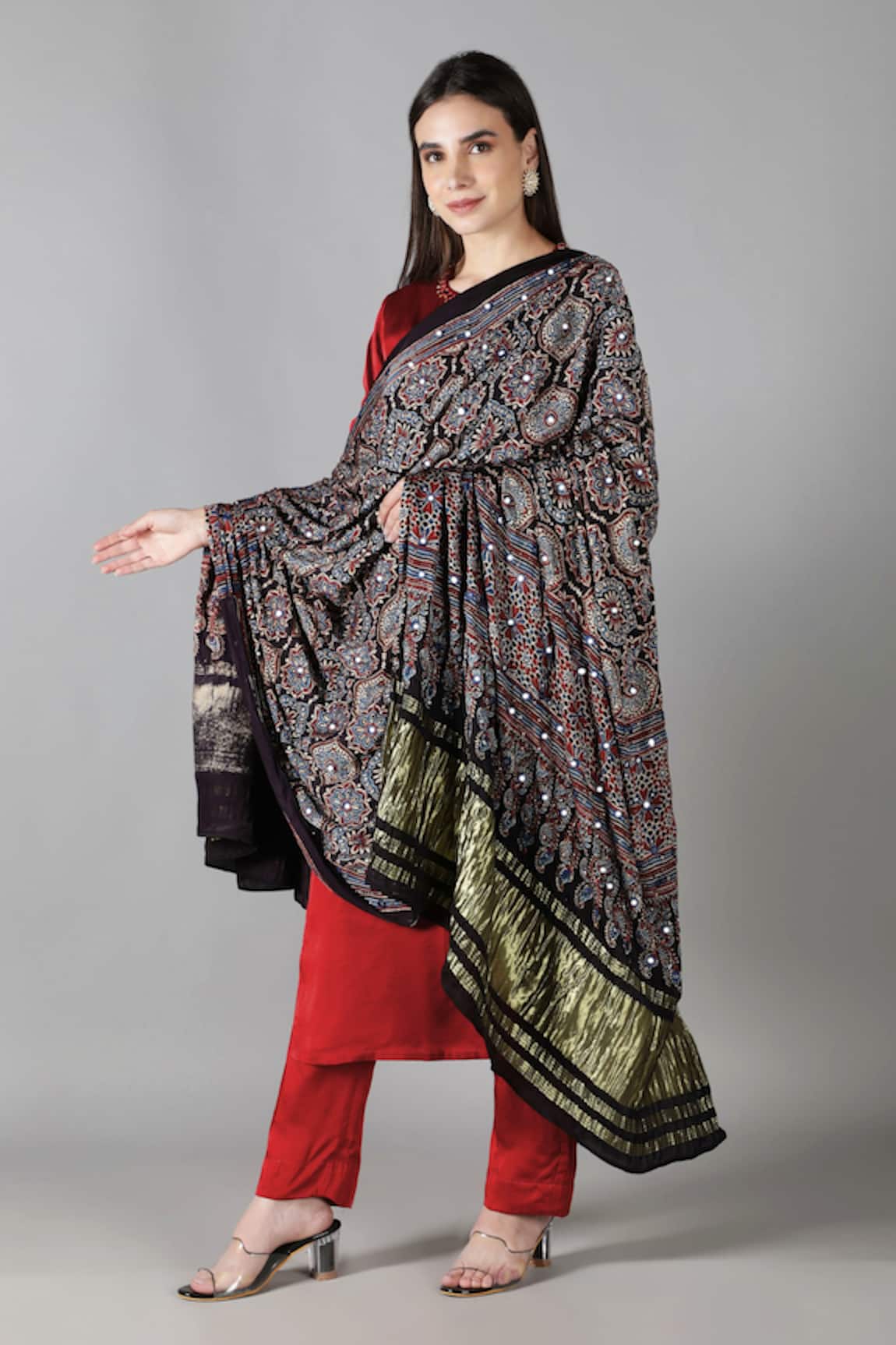 Sheeshakari Red Silk Printed Kurta Set 