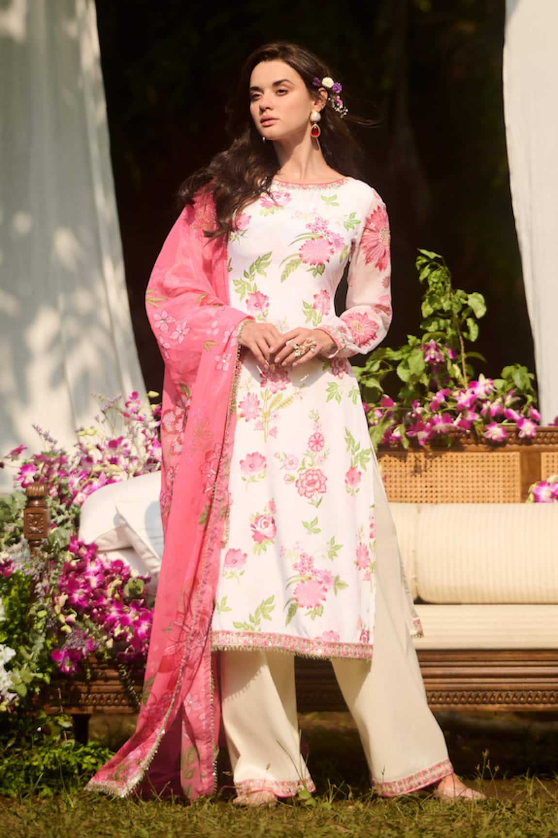 LASHKARAA White & Pink Floral Kurta Palazzo Set 