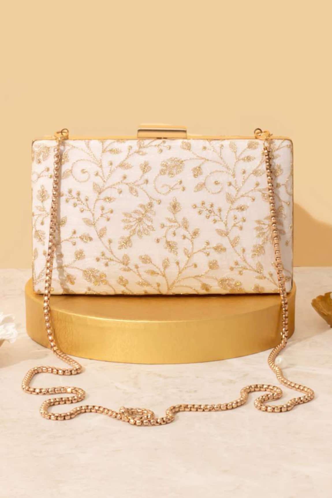Amyra Antaria Embroidered Clutch 