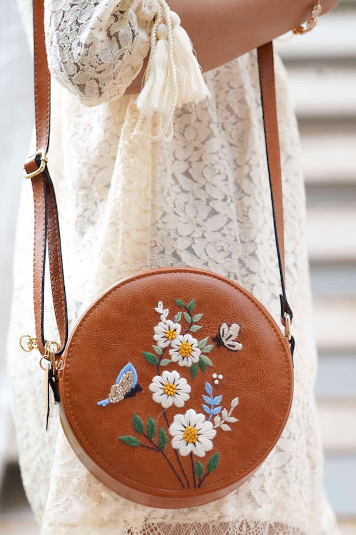 Miri Hand Embroidered Daisy Sling Bag 