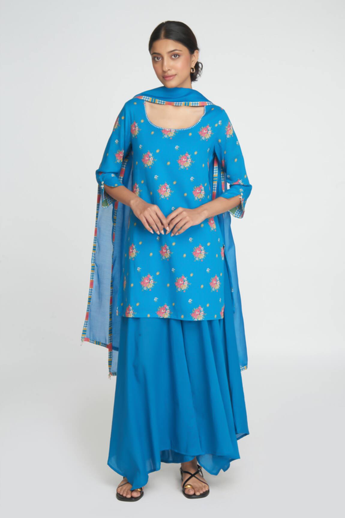 Sinjhar Blue Floral Printed Kurta Set 