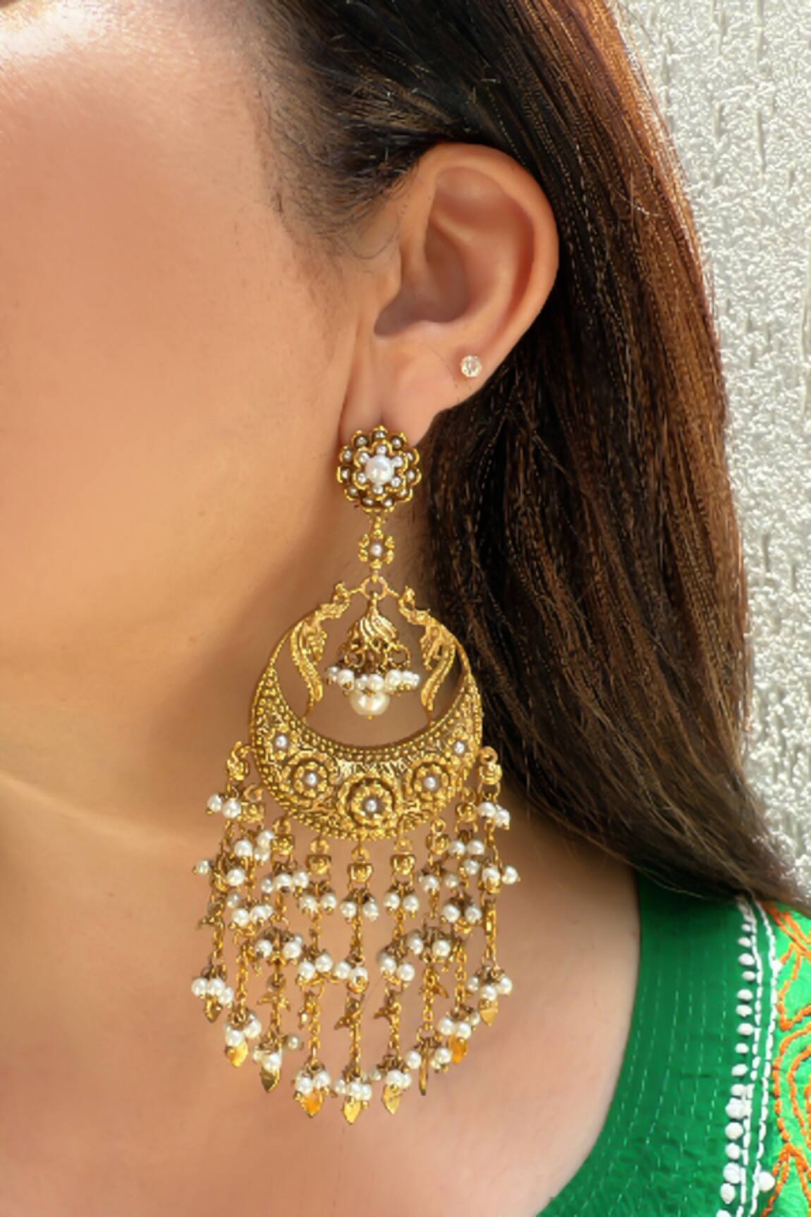 Studio6 Jewels Gold Finish Chandbali Earrings 