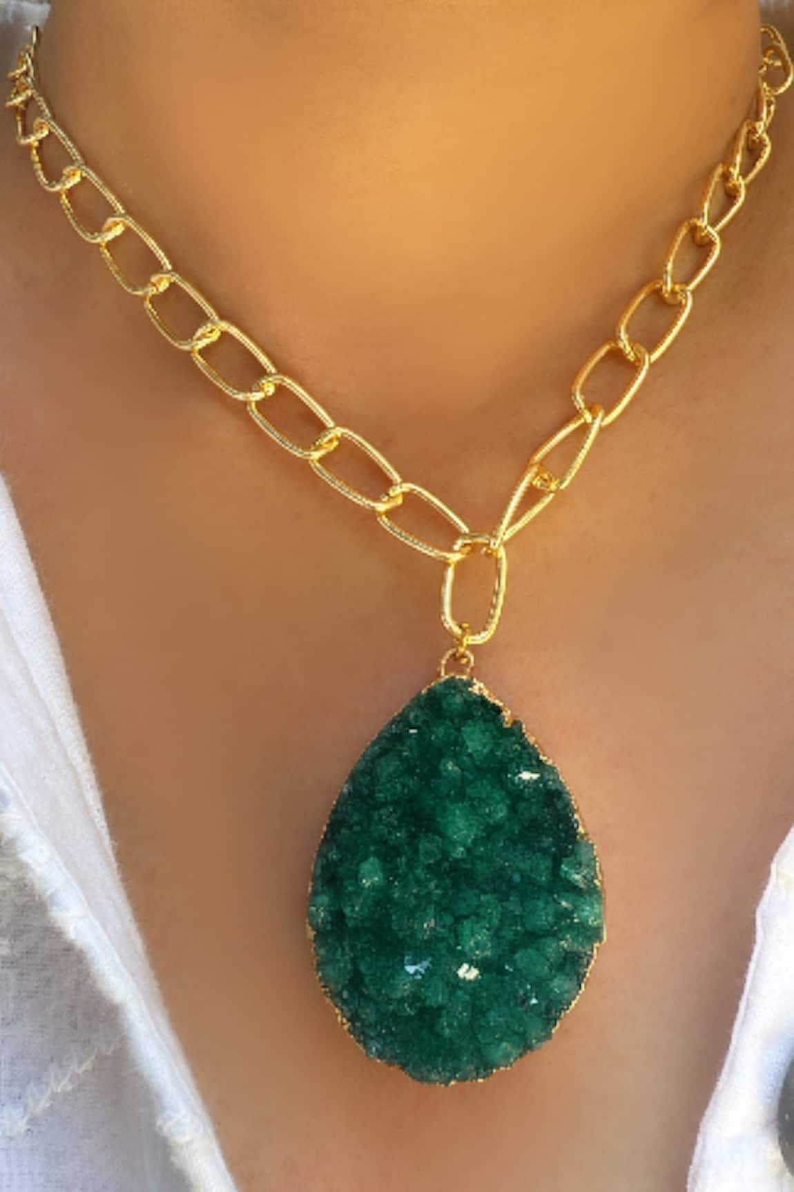 Studio6 Jewels Green Pendant Necklace 