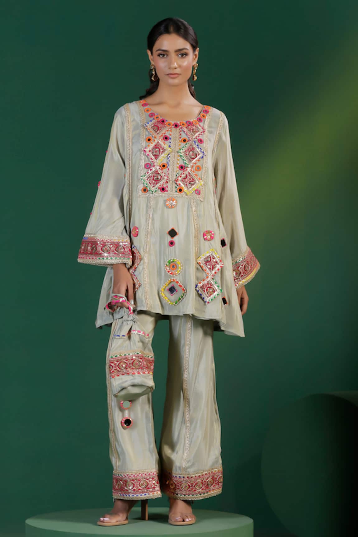Two Sisters By Gyans Embroidered Grey Kurta Set 