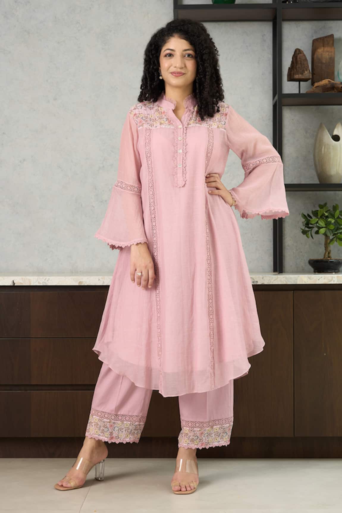 OMI Embroidered Pink Chanderi Kurta Set 