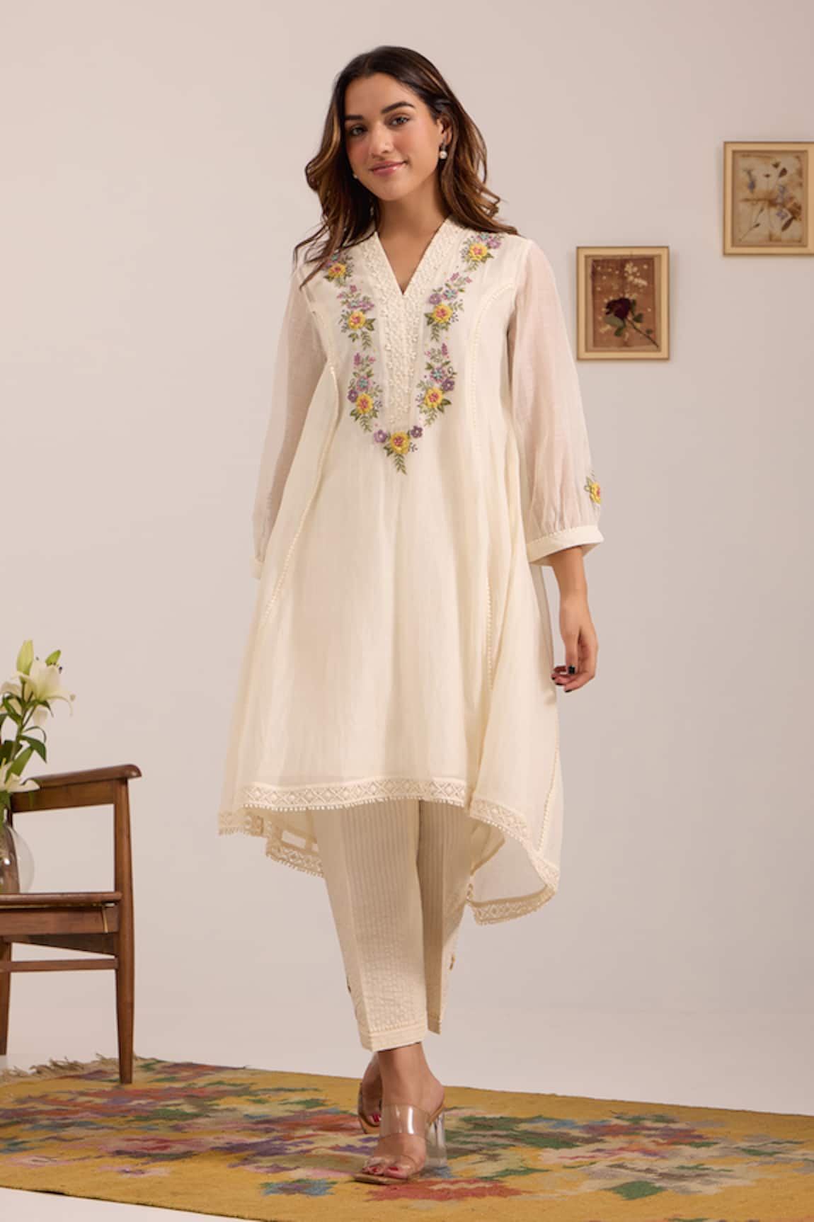 OMI Off White Embroidered Kurta Set 