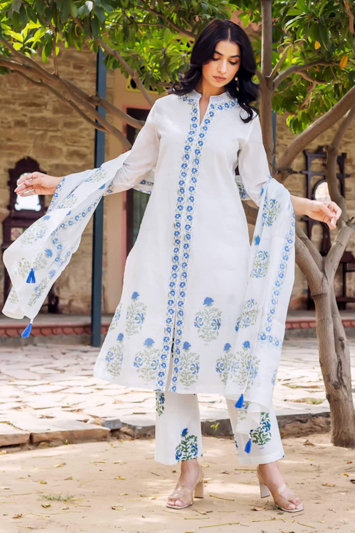 Missprint Saira White Chanderi Kurta Set 