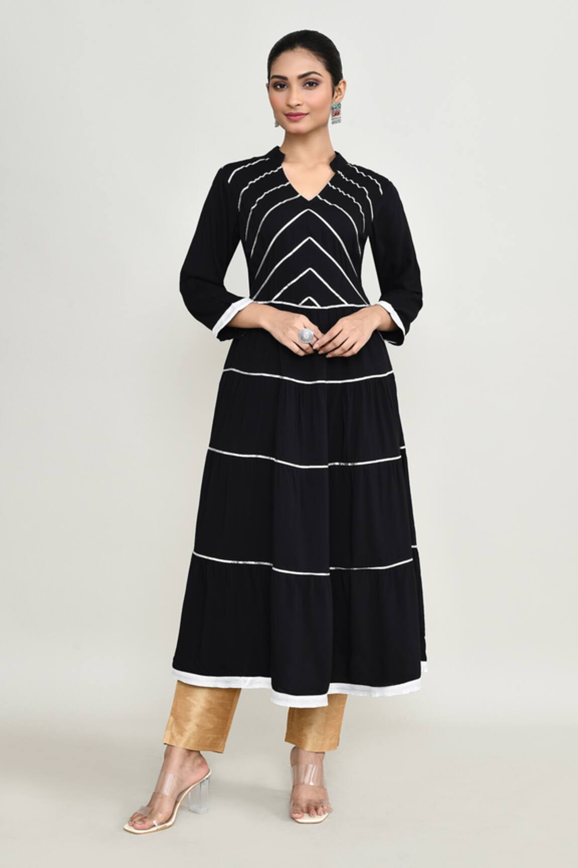 Abbaran Black Embroidered Kurta Set  