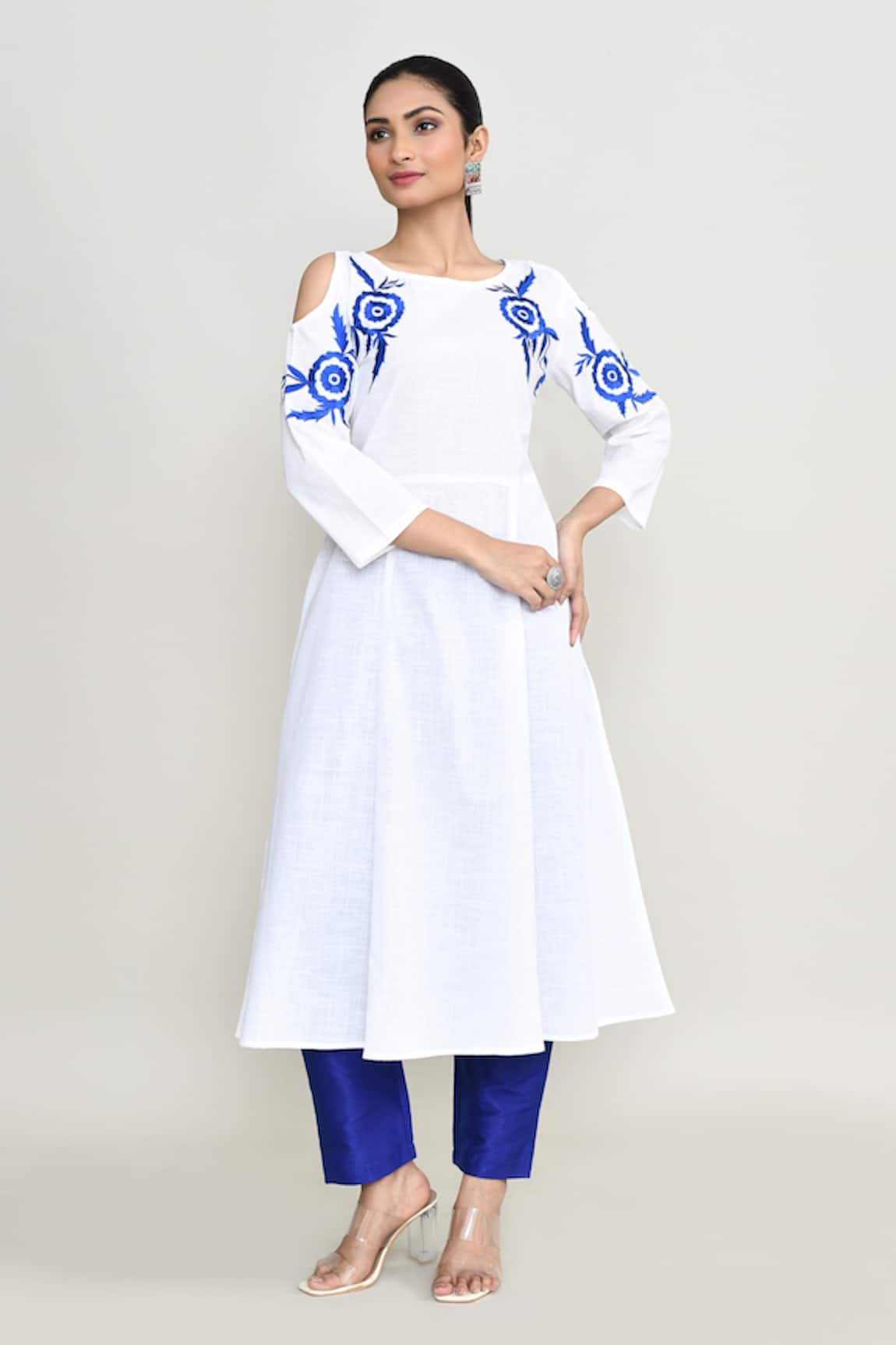 Abbaran White Embroidered Kurta Set  
