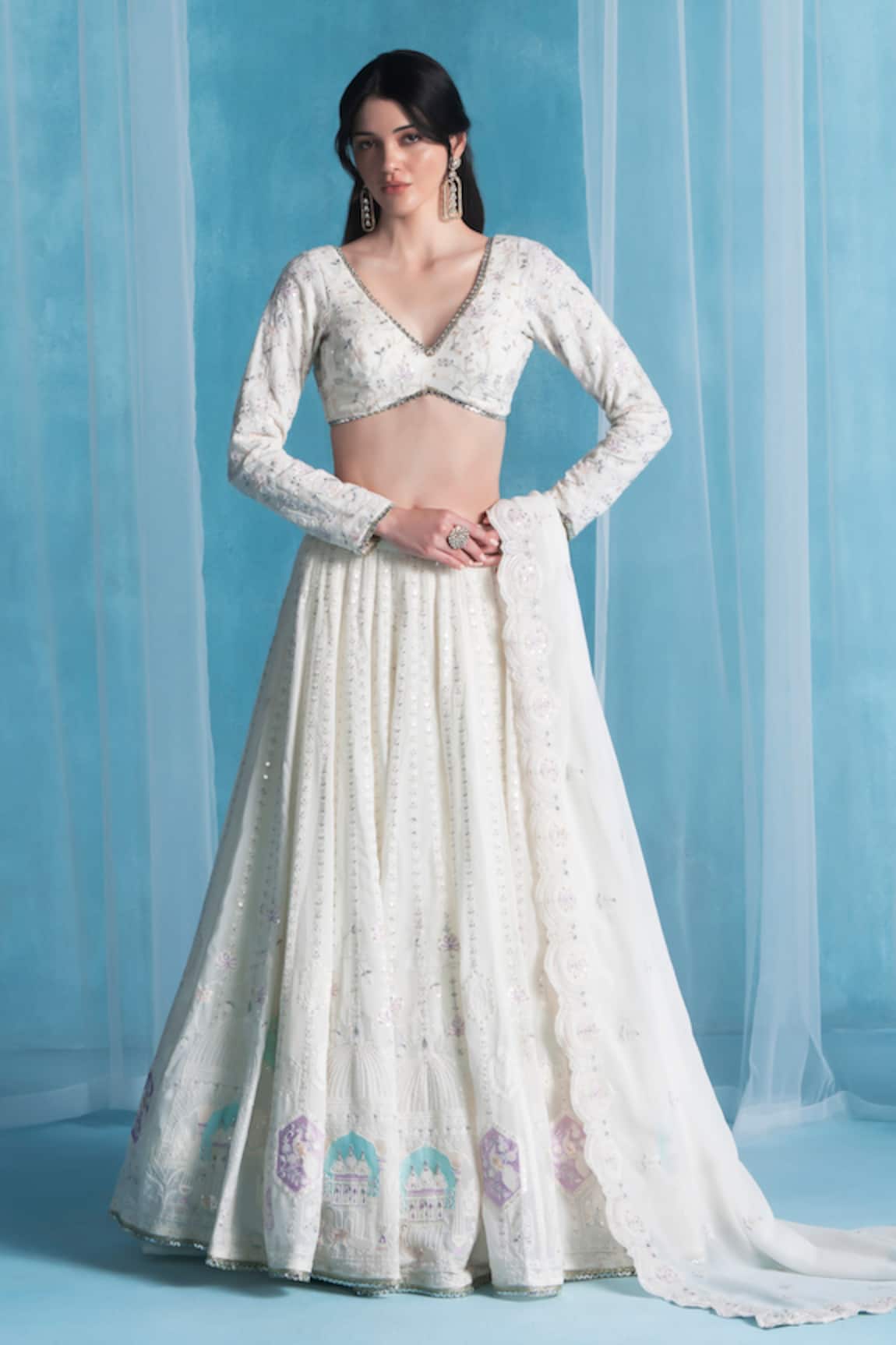 LASHKARAA Off White Classic Lehenga Set 