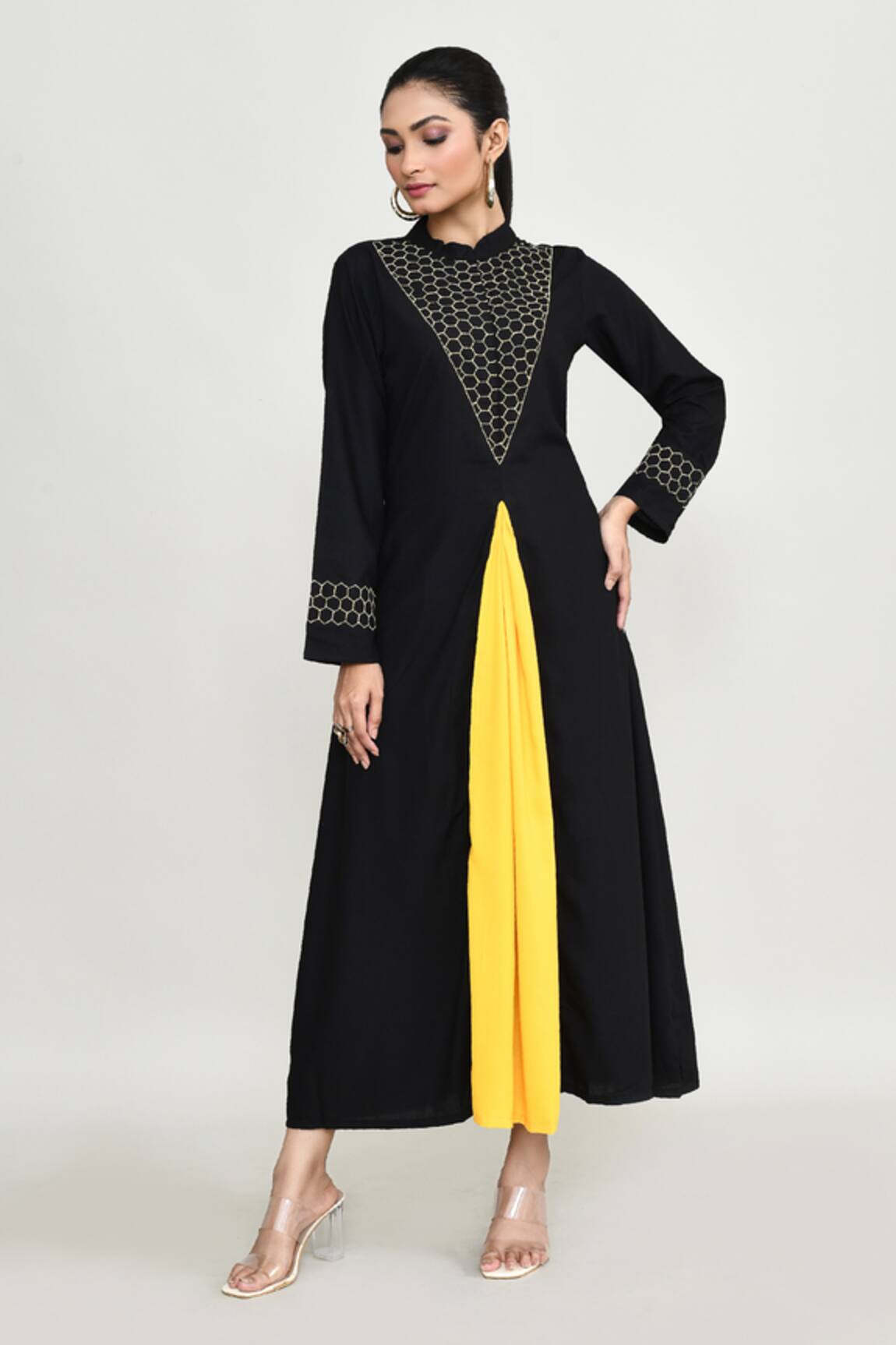 Abbaran Black Embroidered Long Tunic 