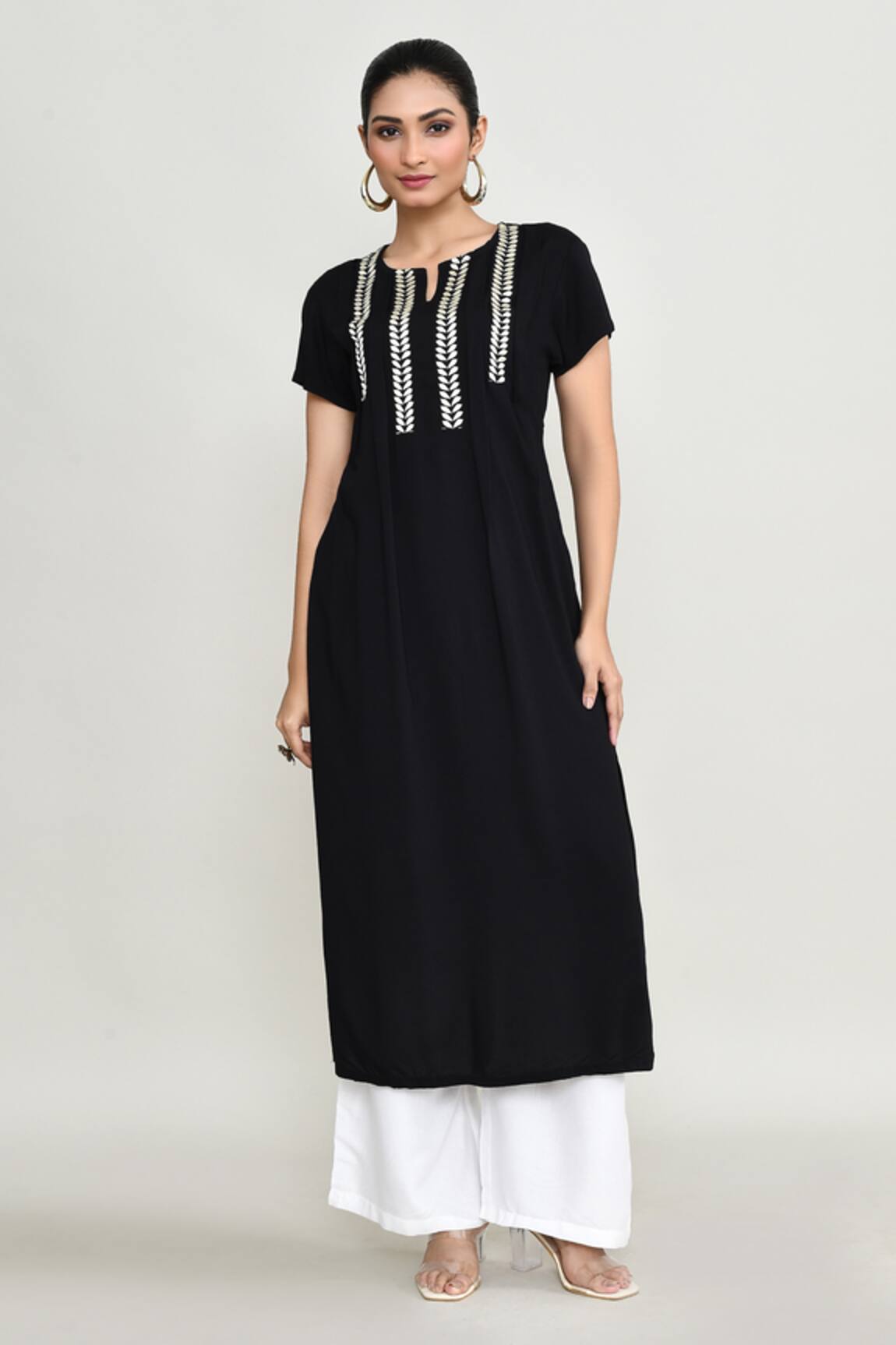 Abbaran Black Embroidered Long Tunic 