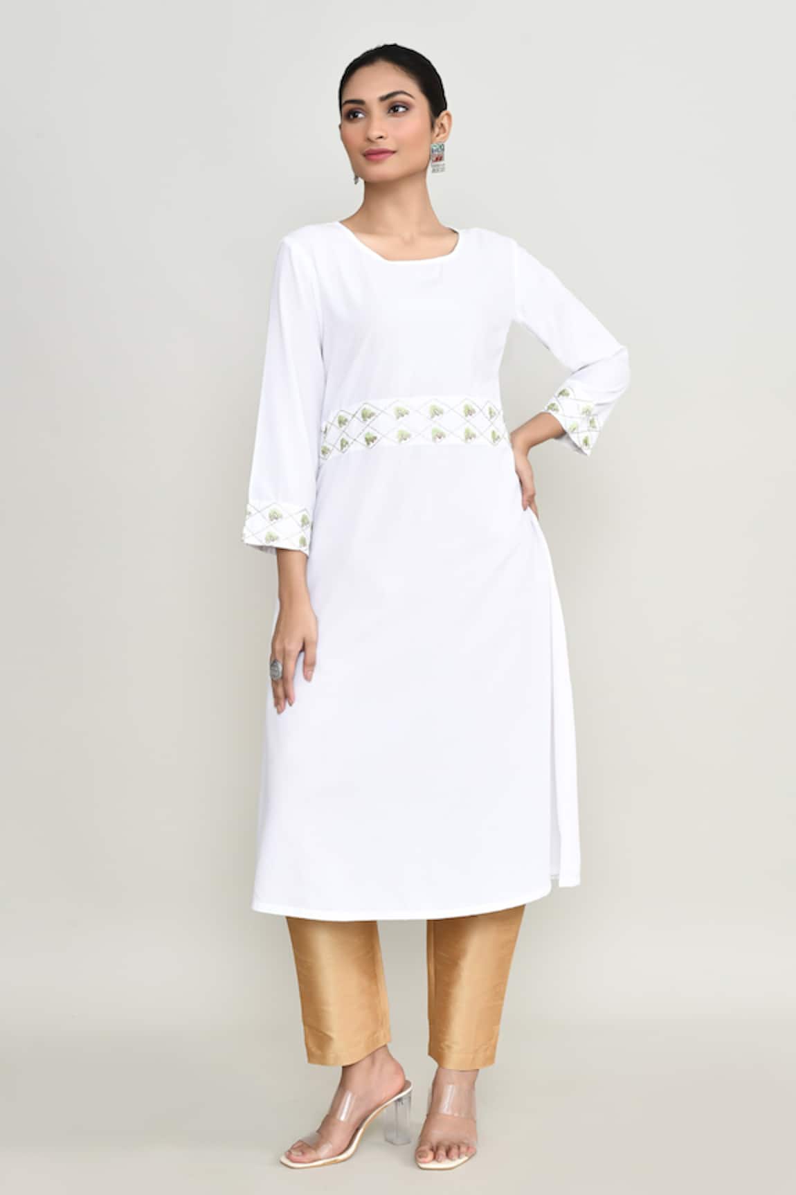 Abbaran White Embroidered Rayon Tunic 